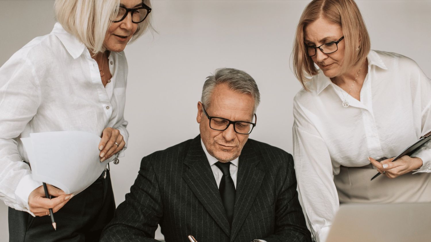 Investor & Business Support Services 